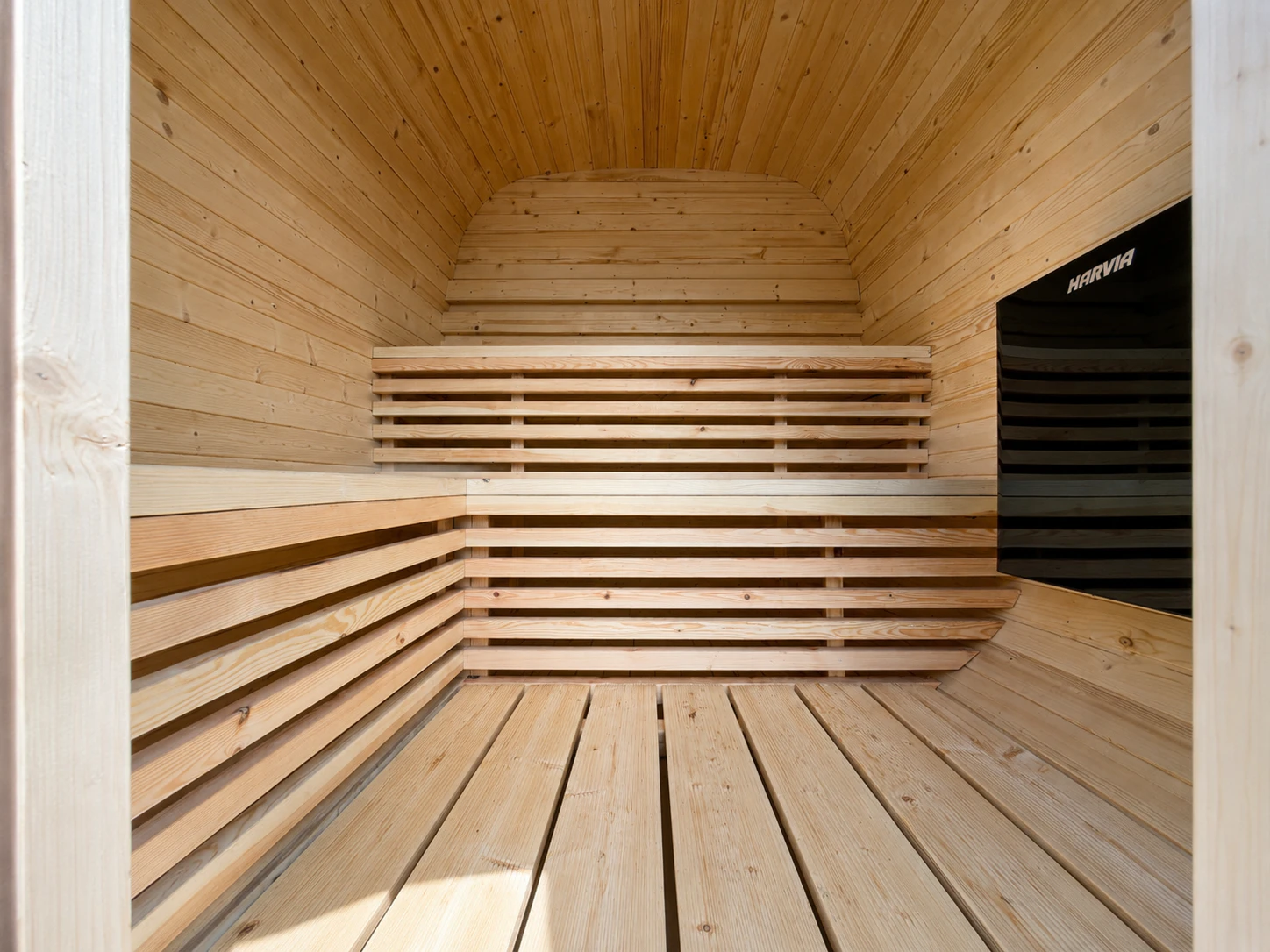 Maxi-Sauna, Bänke